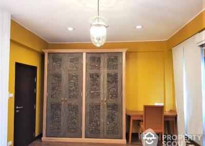 4-BR Townhouse near BTS Thong Lor