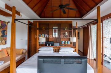 SUR6910: Villa with Stunning Sea View in Surin