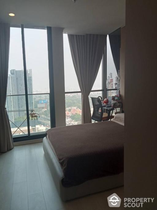 2-BR Condo at Noble Ploenchit near BTS Phloen Chit