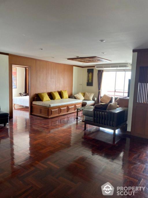 2-BR Condo at Masterview Executive Place Condominium near BTS Krung Thon Buri