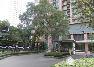 1-BR Condo at Villa Asoke near MRT Phetchaburi