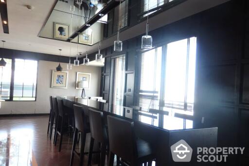 1-BR Condo at Villa Asoke near MRT Phetchaburi