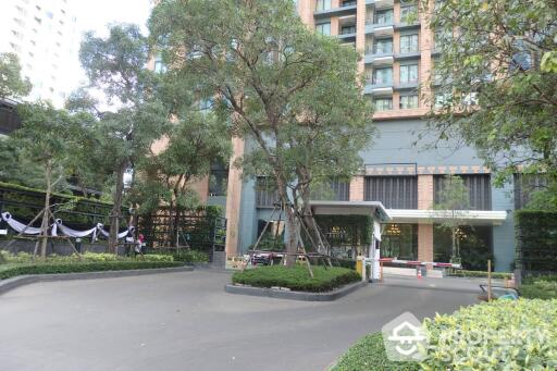 1-BR Condo at Villa Asoke near MRT Phetchaburi