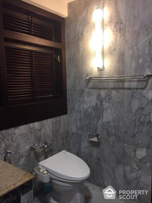 1-BR Condo at Asoke Tower near MRT Phetchaburi (ID 548678)