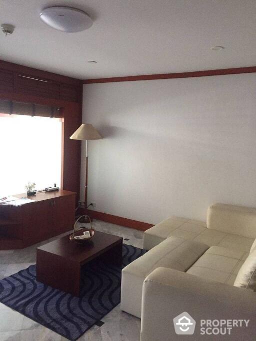 1-BR Condo at Supalai Place Sukhumvit 39 near BTS Phrom Phong (ID 510253)