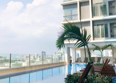 2-BR Condo at Ideo Mobi Phayathai near BTS Phaya Thai