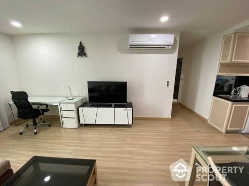 2-BR Condo at Sky Walk Residences near BTS Phra Khanong (ID 516386)