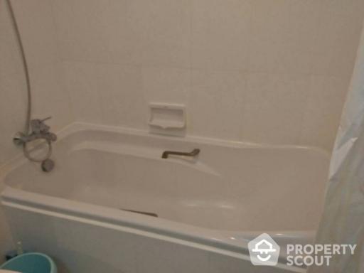 1-BR Condo at President Place near BTS Chit Lom (ID 516403)