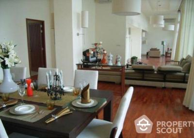 4-BR Apt. near BTS Surasak