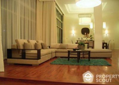 4-BR Apt. near BTS Surasak