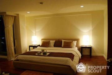 4-BR Apt. near BTS Surasak