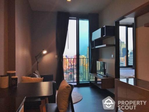 1-BR Condo at Edge Sukhumvit 23 near MRT Sukhumvit