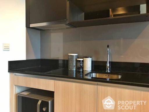 1-BR Condo at Edge Sukhumvit 23 near MRT Sukhumvit