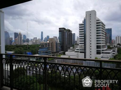 3-BR Condo at Prive By Sansiri near BTS Phloen Chit (ID 514690)