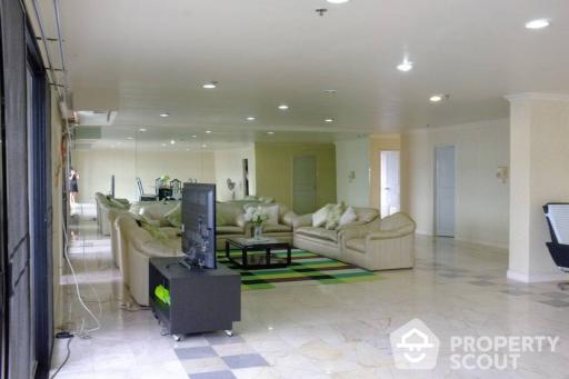 2-BR Condo at Kiarti Thanee City Mansion Condominium near MRT Phetchaburi