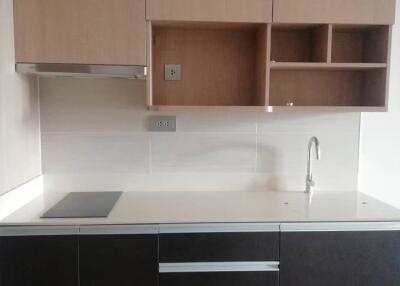 1-BR Condo at Q Chid Lom - Phetchaburi near BTS Chit Lom