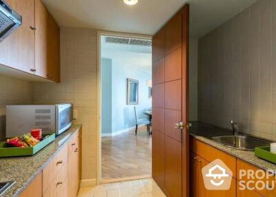 1-BR Serviced Apt. near BTS Saphan Taksin