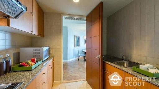 1-BR Serviced Apt. near BTS Saphan Taksin