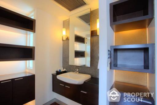 1-BR Serviced Apt. near MRT Sukhumvit (ID 405613)