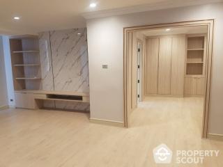 4-BR Condo at Raj Mansion near BTS Phrom Phong (ID 515051)