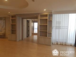 4-BR Condo at Raj Mansion near BTS Phrom Phong (ID 515051)