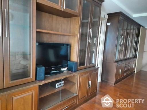 3-BR Condo at Siri On 8 Sukhumvit 8 near BTS Nana