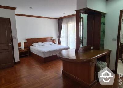 3-BR Apt. near MRT Sukhumvit