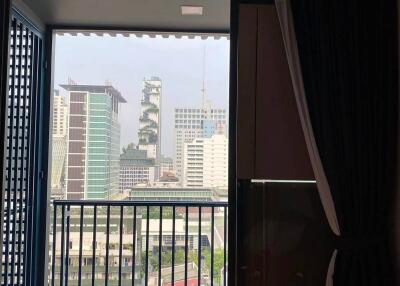 1-BR Condo at Xt Phayathai near BTS Phaya Thai