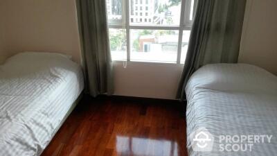 2-BR Condo at Urbana Langsuan Condominium near BTS Ratchadamri (ID 510685)