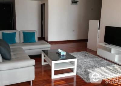 2-BR Condo at Urbana Langsuan Condominium near BTS Ratchadamri (ID 510685)