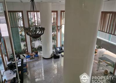 1-BR Condo at Baan Somthavil Condominium near BTS Ratchadamri