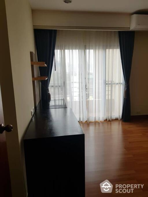 3-BR Serviced Apt. near BTS Phra Khanong