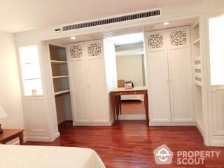 2-BR Serviced Apt. near BTS Chong Nonsi (ID 392858)