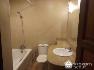 3-BR Apt. near BTS Phloen Chit (ID 512081)