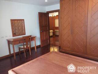 3-BR Apt. near BTS Phloen Chit (ID 512081)