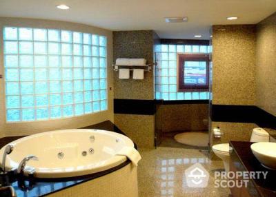 3-BR Apt. near ARL Ramkhamhaeng (ID 510224)