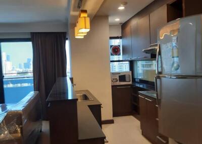 2-BR Condo at Prasarnmit Place near MRT Sukhumvit