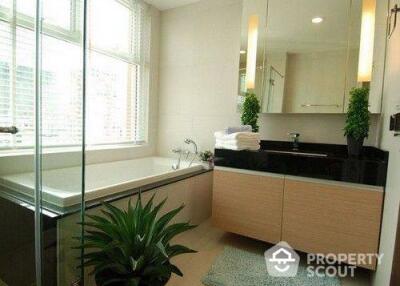 2-BR Apt. near BTS Thong Lor