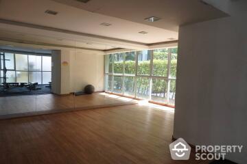 2-BR Condo at The Clover Thonglor Residence near BTS Thong Lor