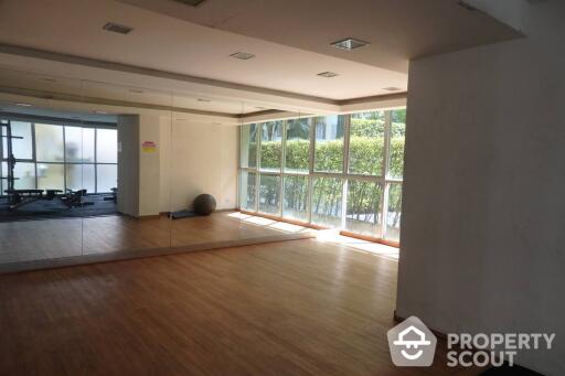 2-BR Condo at The Clover Thonglor Residence near BTS Thong Lor