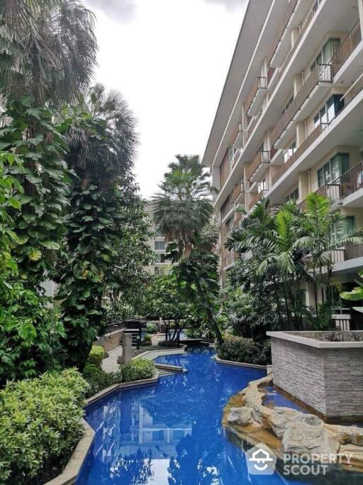 2-BR Condo at The Clover Thonglor Residence near BTS Thong Lor