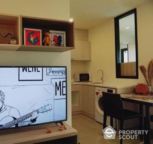 1-BR Condo at Life Asoke near ARL Makkasan