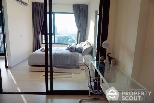 1-BR Condo at Life Asoke near ARL Makkasan