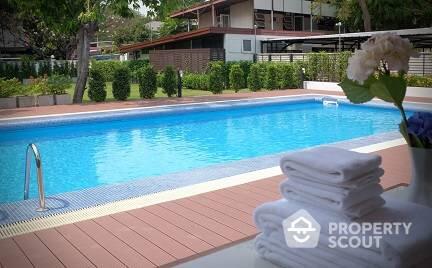 2-BR Serviced Apt. near BTS Thong Lor