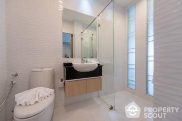 2-BR Serviced Apt. near BTS Phra Khanong