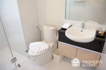 2-BR Serviced Apt. near BTS Phra Khanong