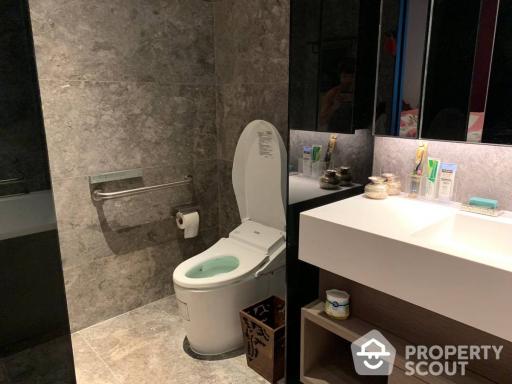 1-BR Condo at Banyan Tree Residences Bangkok Condominium near MRT Hua Lamphong