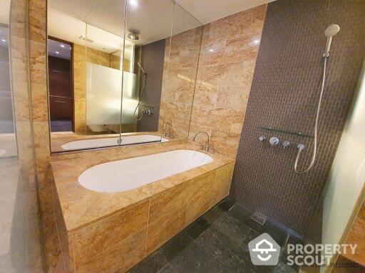 1-BR Condo at Hansar Bangkok Hotel near BTS Ratchadamri