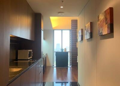 1-BR Condo at Hansar Bangkok Hotel near BTS Ratchadamri