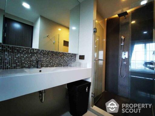 1-BR Condo at Rhythm Sukhumvit 44/1 near BTS Phra Khanong